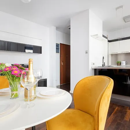 On Wspolna Str. By Renters Appartement *