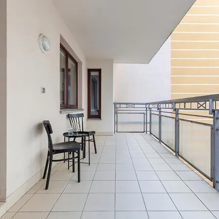 On Wspolna Str. By Renters Appartement *