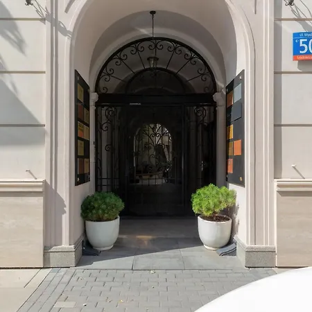 On Wspolna Str. By Renters Appartement *